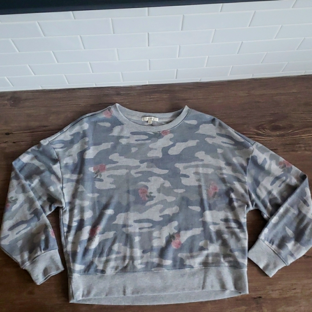 Z Supply Gray Camo sweatshirt